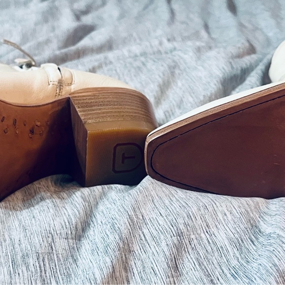 Tecovas cream color size 7 ankle boots - Picture 5 of 5